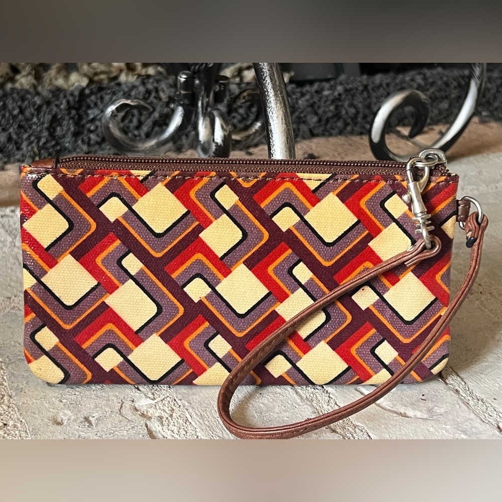 Fossil Key-Per Geometric Pattern Wristlet - Picture 2 of 3